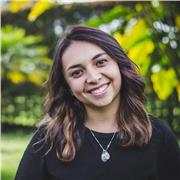 Soy Maestra en música con énfasis en ejecución instrumental de la Universidad el Bosque. Cuento con más de 10 años de experiencia como cantante